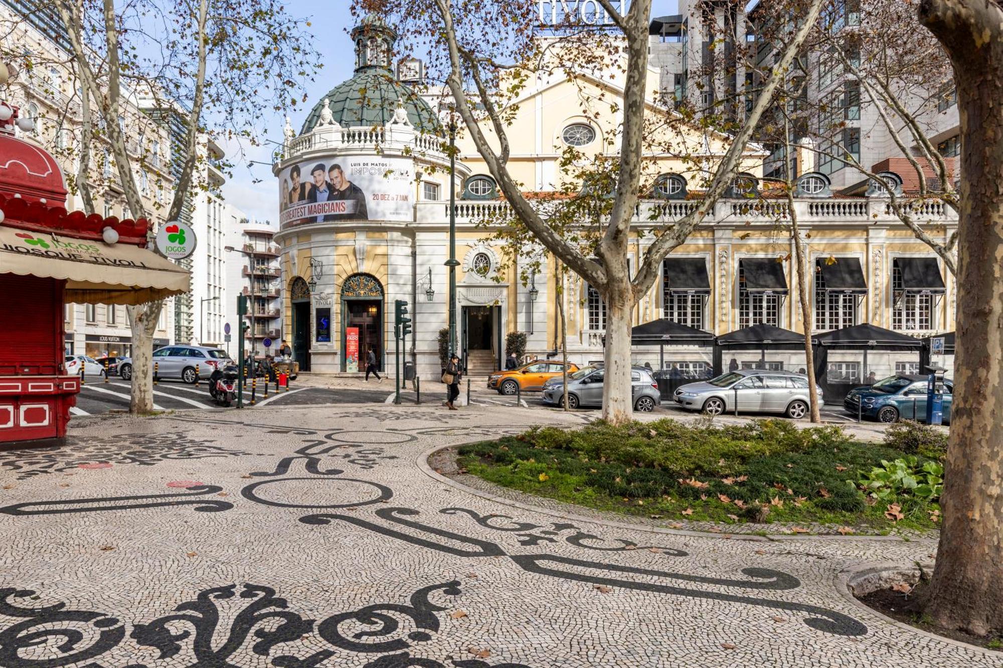 Avenida Da Liberdade Area, Bright And Newly Renovated 2 Bedroom Apartment, Lisbon Historical Center Kültér fotó